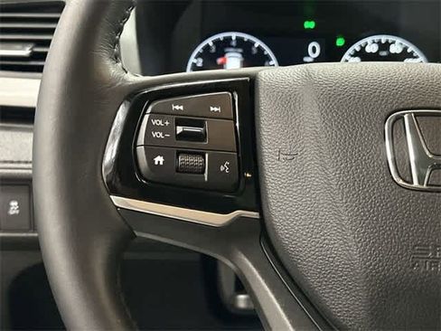 Certified 2025 Honda Odyssey EX-L image 17