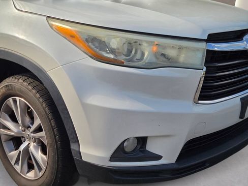 Used 2015 Toyota Highlander XLE FWD image 4