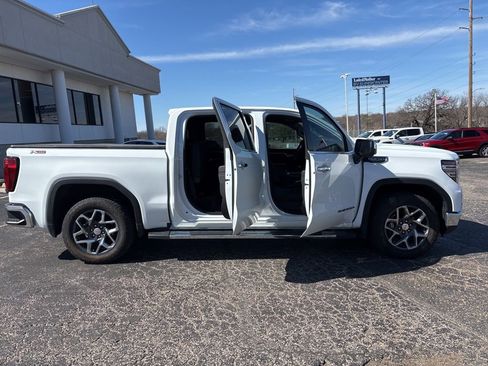 Used 2024 GMC Sierra 1500 SLT w/ SLT Premium Package image 8