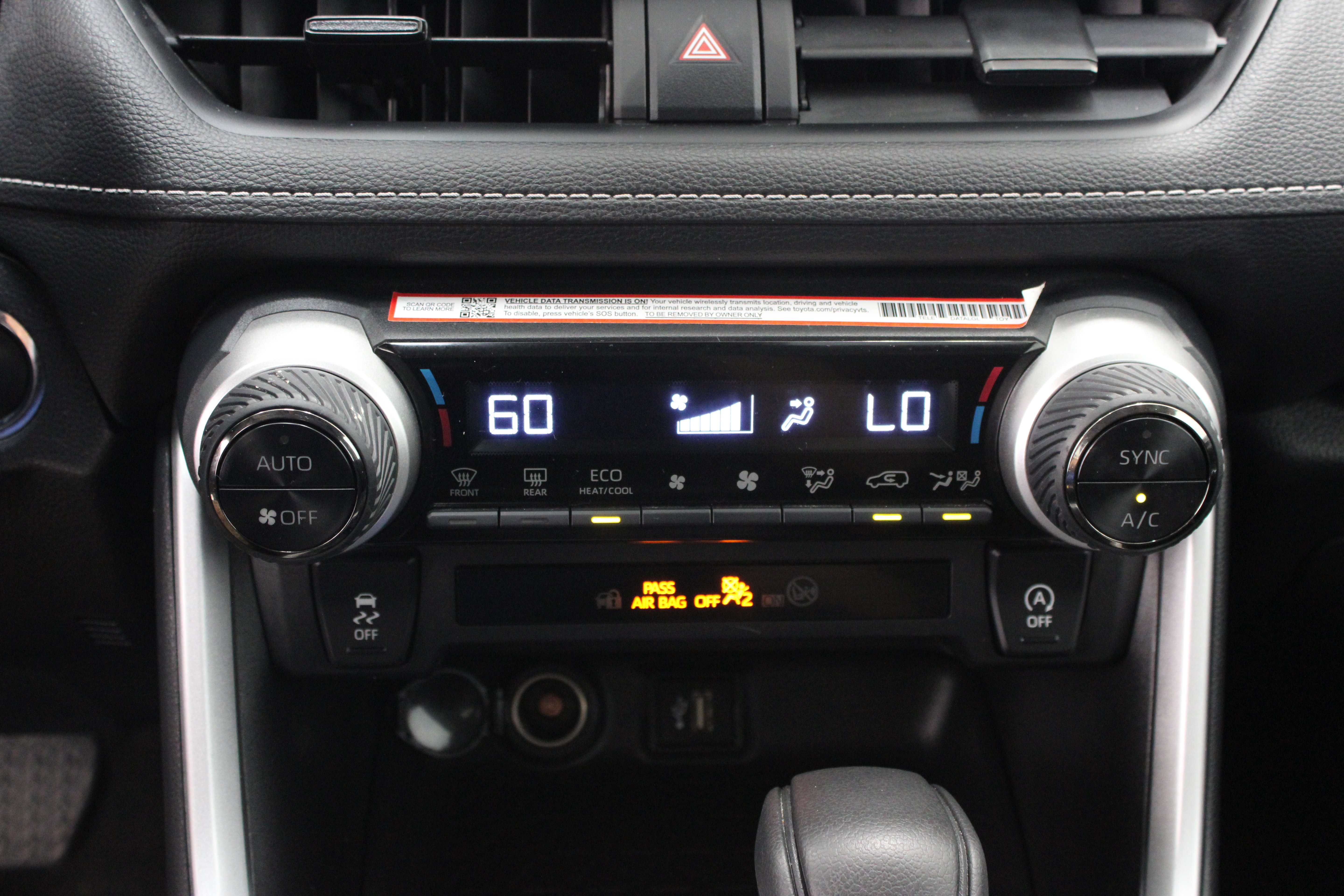 Used 2025 Toyota RAV4 XLE FWD image 20