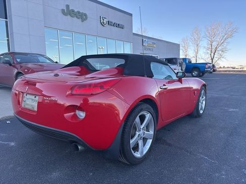 Used 2006 Pontiac Solstice Convertible w/ Premium Package image 6