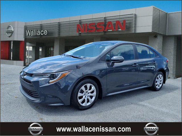 Used 2026 Toyota Corolla LE FWD image 1