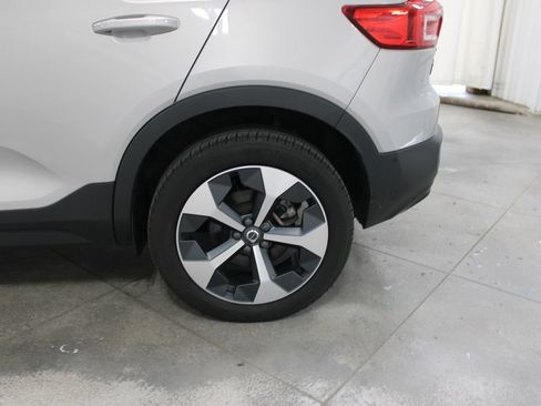 Used 2024 Volvo XC40 B5 Plus w/ Protection Package Premier AWD/4WD image 36