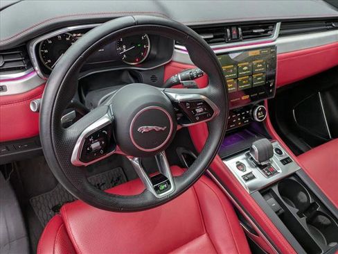 Used 2023 Jaguar F-PACE R-Dynamic S image 10