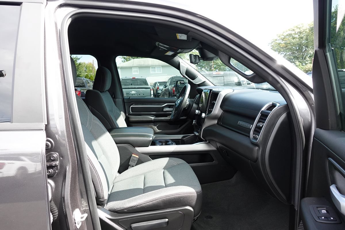 Used 2024 RAM 1500 Big Horn AWD/4WD image 35
