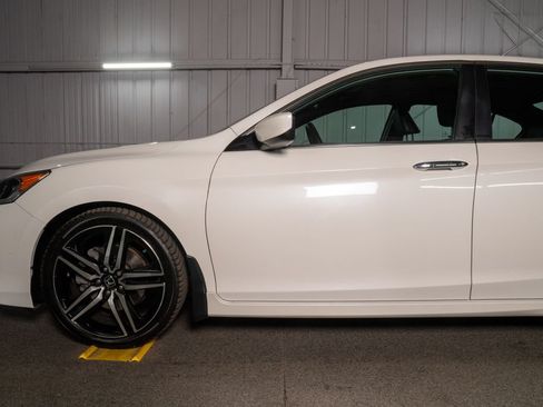 Used 2017 Honda Accord Sport Special Edition image 7