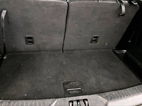 Certified 2022 Ford Explorer XLT w/ Equipment Group 202A image 35