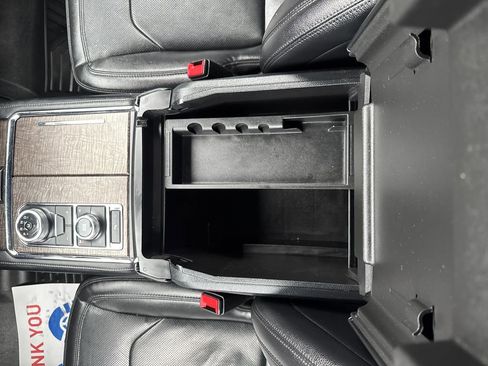 Used 2021 Ford Expedition Limited image 26