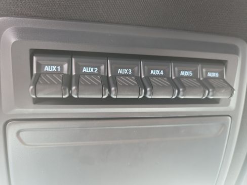 Used 2025 Ford Ranger Raptor AWD/4WD image 9
