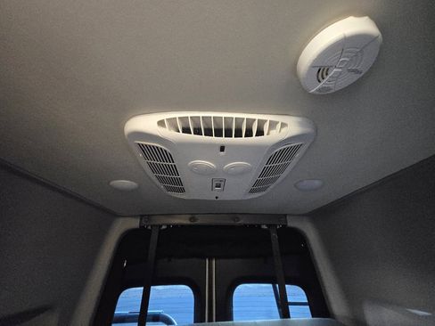 Used 2020 Mercedes-Benz Sprinter 2500 image 62