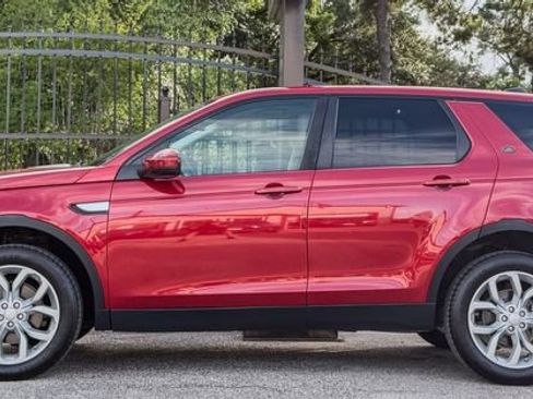 Used 2018 Land Rover Discovery Sport HSE image 3