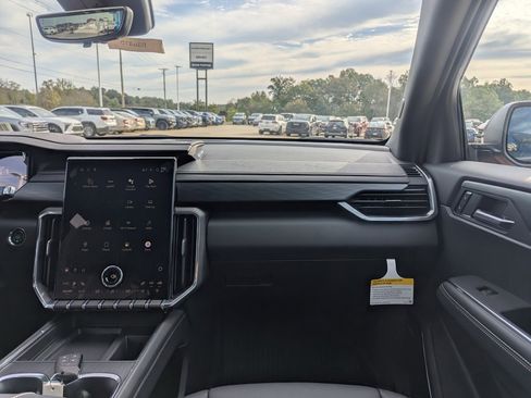 New 2026 GMC Acadia Elevation w/ Super Cruise Package image 4