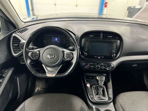 Used 2020 Kia Soul GT-Line w/ GT 2.0L Power Sunroof Package FWD image 11