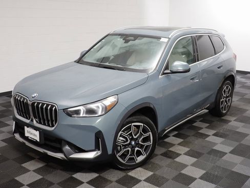 Certified 2025 BMW X1 xDrive28i w/ Technology Package image 2