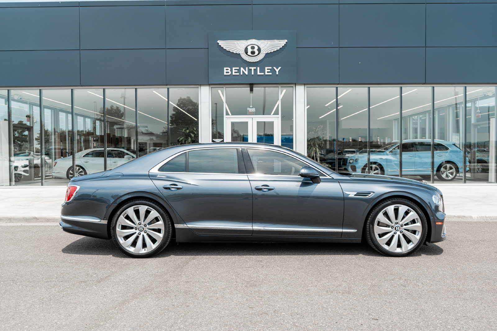 Certified 2026 Bentley Flying Spur V8 AWD/4WD image 14