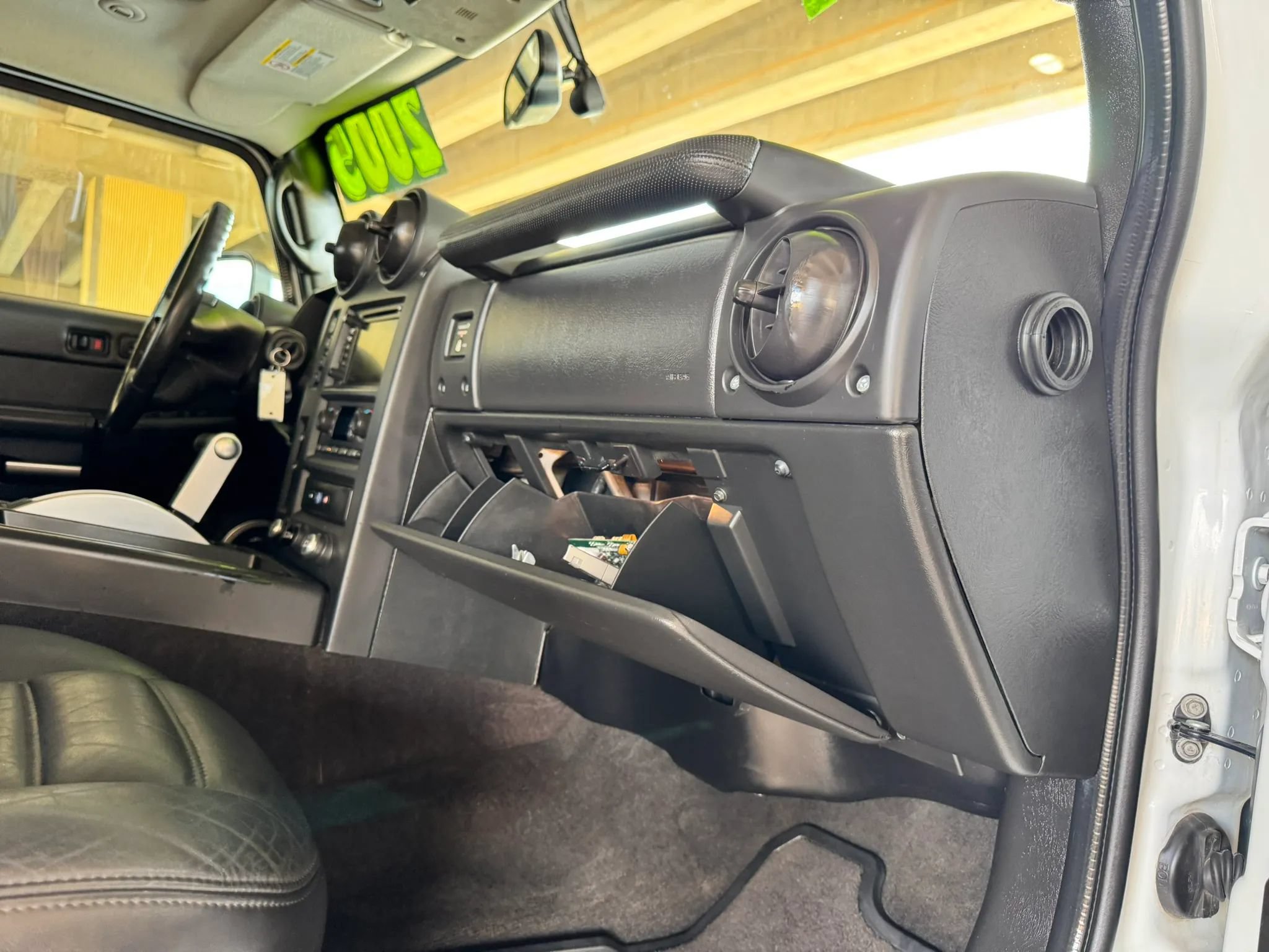 Used 2005 HUMMER H2 w/ Preferred Equipment Group AWD/4WD image 30