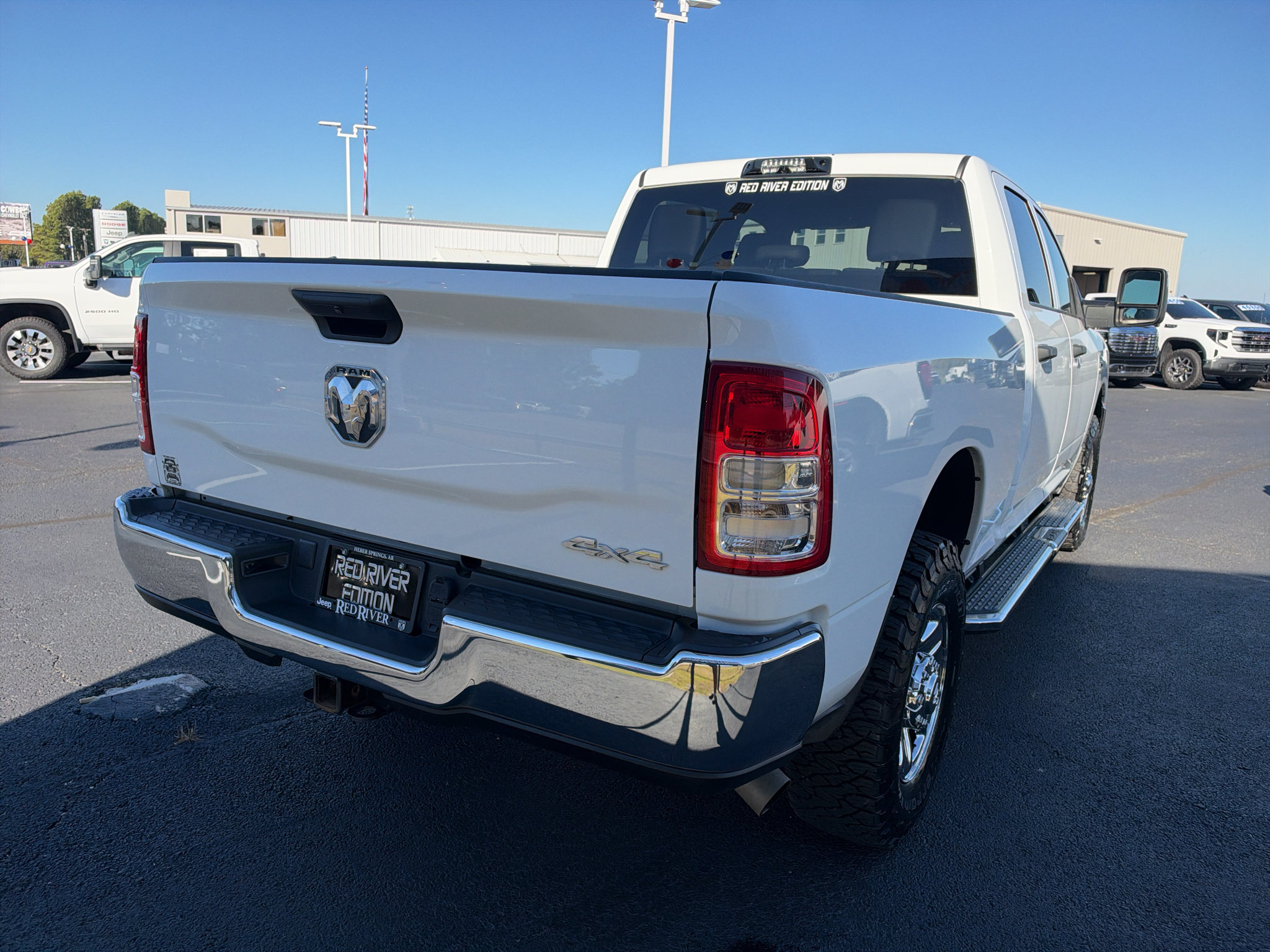 Used 2024 RAM 3500 Tradesman w/ Chrome Appearance Group AWD/4WD image 5