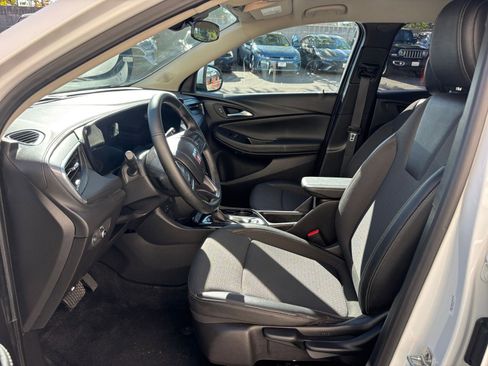 Used 2025 Buick Encore GX Preferred image 27