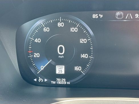 Used 2021 Volvo XC60 T5 Inscription w/ Protection Package Premier FWD image 12