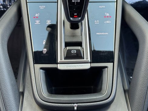 Used 2022 Porsche Cayenne E-Hybrid image 33