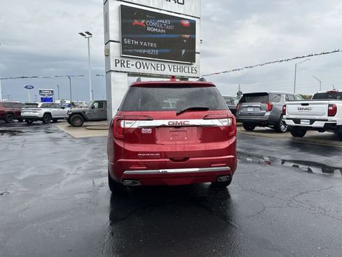 Used 2021 GMC Acadia Denali w/ Denali Technology Package FWD image 4