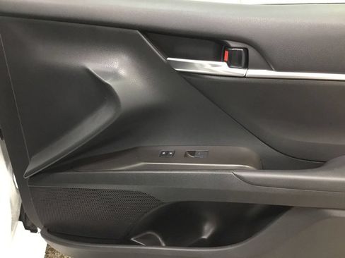 Used 2024 Toyota Camry SE FWD image 19