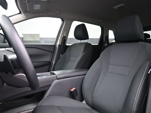 Used 2026 Nissan Rogue S FWD image 3