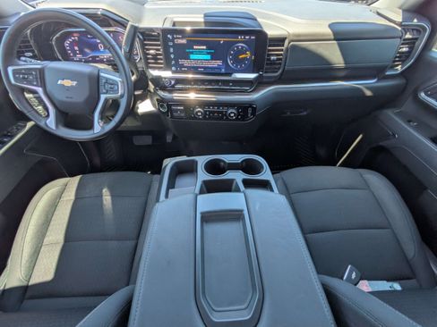 Used 2025 Chevrolet Silverado 2500 LT w/ Convenience Package AWD/4WD image 14