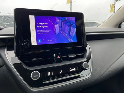 Used 2025 Toyota Corolla LE image 21