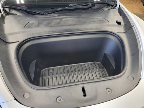 Used 2020 Tesla Model Y Long Range AWD/4WD image 31