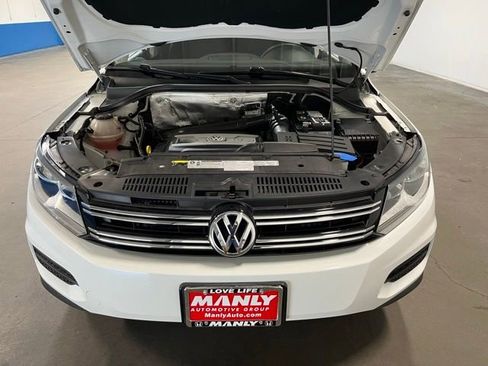 Used 2017 Volkswagen Tiguan S FWD image 9