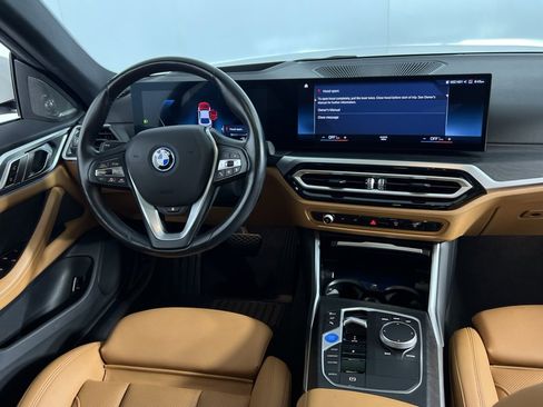 Used 2023 BMW i4 eDrive35 image 12