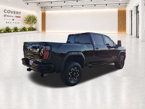 Used 2025 GMC Sierra 2500 AT4X AWD/4WD image 13
