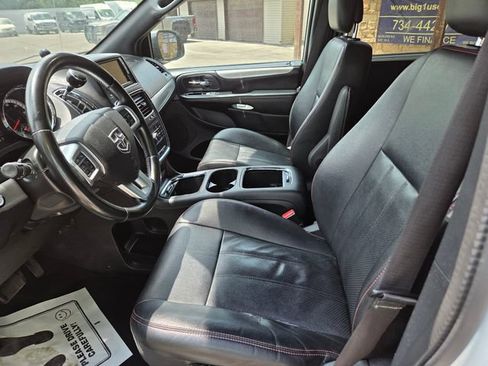 Used 2020 Dodge Grand Caravan GT FWD image 19