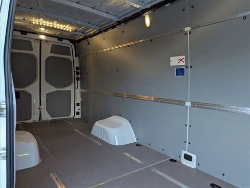 New 2025 Mercedes-Benz Sprinter 4500 image 14