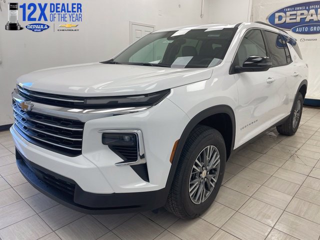 New 2027 Chevrolet Traverse LT AWD/4WD image 1