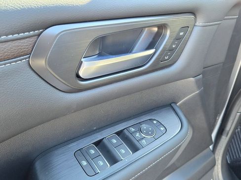 New 2026 Nissan Armada SL w/ Captain's Chari Seat Package image 23