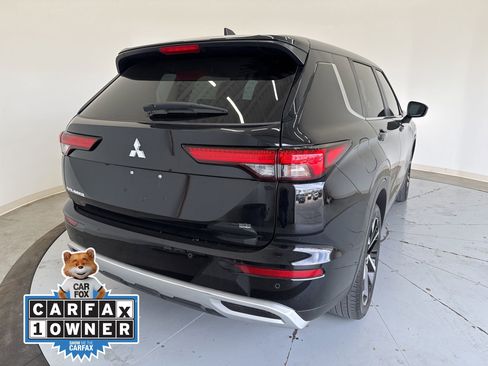 Used 2024 Mitsubishi Outlander SE image 3