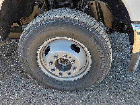 New 2025 Ford F350 XL w/ XL Chrome Package image 8