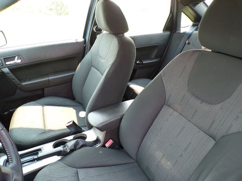 Used 2008 Ford Focus SE FWD image 14