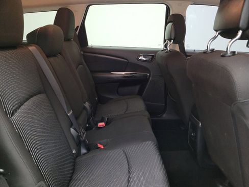 Used 2017 Dodge Journey SXT image 19