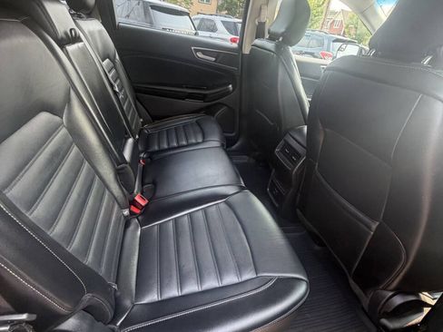 Used 2017 Ford Edge SEL w/ Equipment Group 201A AWD/4WD image 35