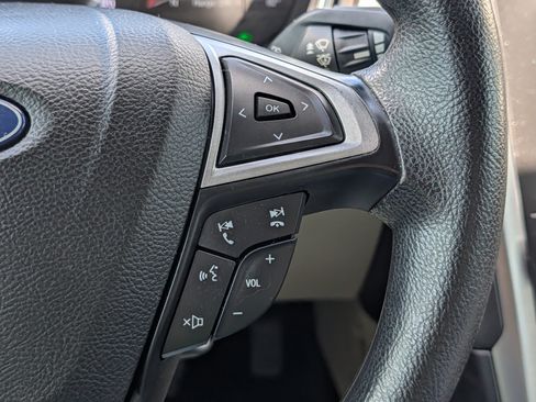 Used 2019 Ford Fusion SE FWD image 30