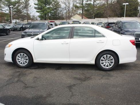 Used 2012 Toyota Camry LE image 5
