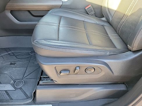 Used 2025 Chevrolet Silverado 3500 High Country w/ High Country Premium Package image 10