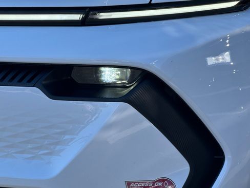 Used 2024 Chevrolet Equinox EV LT image 47