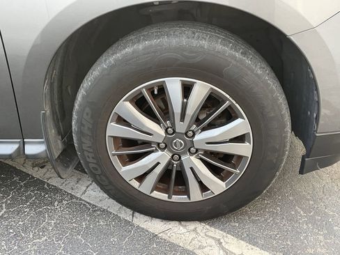Used 2018 Nissan Pathfinder S FWD image 7
