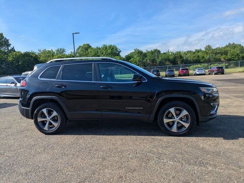 Used 2020 Jeep Cherokee Limited AWD/4WD image 4