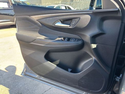 Used 2025 Buick Envista Sport Touring image 20