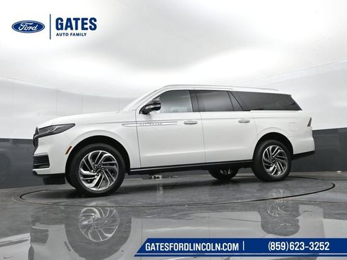 New 2025 Lincoln Navigator L Reserve image 50